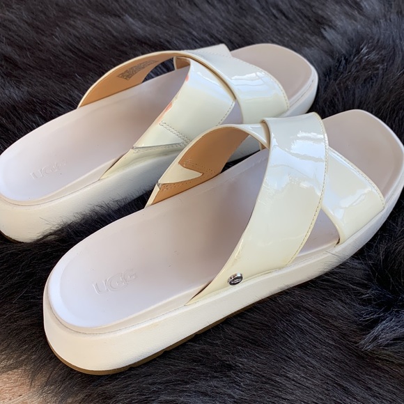 UGG Emily Patent Leather Slide - Picture 2 of 7